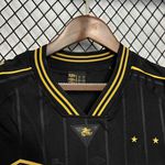 Camisa Santos Charlie Brown Jr 24/25 - Torcedor Masculina - Preta/Dourada