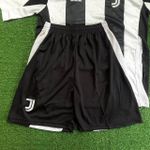 Conjunto Infantil Juventus 24/25 Branca/ Preta