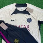 Conjunto De Treino Meia Calça + Camisa PSG- 23/24 Bege