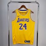 NBA Los Angeles Lakers 2022/23 Kobe Bryant #24 Silk - Amarelo - Swingman Jersey (detalhe na etiqueta)