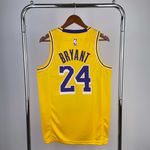 NBA Los Angeles Lakers 2022/23 Kobe Bryant #24 Silk - Amarelo - Swingman Jersey (detalhe na etiqueta)