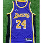 NBA Los Angeles Lakers Gola Redonda Nº 24 Bryant Silk (roxo Com N° Amarelo) Preto Na Lateral