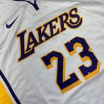 NBA Lakers Branco com decote em V nº 23 James Silk 