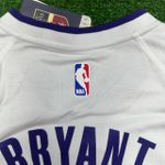 NBA Lakers Branco com decote em V nº 24 Kobe Bryant Silk 