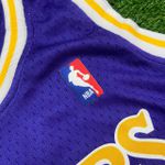 NBA Los Angeles Lakers Kobe Bryant #8 Mitchell & Ness 96-97 Hardwood Classics Authentic Jersey Silk - Roxo