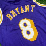 NBA Los Angeles Lakers Kobe Bryant #8 Mitchell & Ness 96-97 Hardwood Classics Authentic Jersey Silk - Roxo