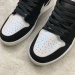 Tênis NK Air Jordan 1 - Preto/Branco Brilhoso