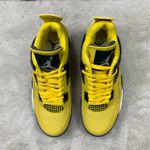 Tênis NK Air Jordan 4 - Amarelo Mostarda