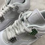 Tênis Air Jordan 4 - Branco