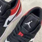 Tênis Air Jordan 1 Low - Black Toe - Preto, Vermelho, Branco