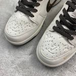 Tenis NK Dunk Low LV - Branco/Marrom