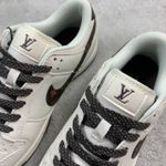 Tenis NK Dunk Low LV - Branco/Marrom
