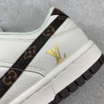 Tenis NK Dunk Low LV - Branco/Marrom