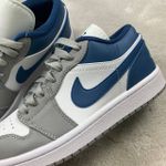 Tênis Air Jordan 1 Low - French Blue - Cinza/Azul/Branco