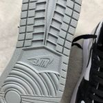 Tênis Air Jordan 1 High - Cinza/Preto Rachado