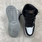Tênis Air Jordan 1 High - Cinza/Preto Rachado