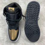 Tênis NK Air Jordan 1 High - Dourado/Preto