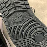 Tênis NK Air Jordan 1 High - Dourado/Preto