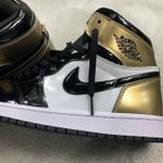 Tênis NK Air Jordan 1 High - Dourado/Preto