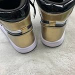 Tênis NK Air Jordan 1 High - Dourado/Preto