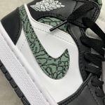 Tênis Air Jordan 1 Mid SE - Panda Elephant - Preto/ Branco/ Camuflado