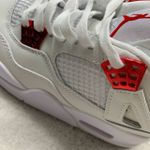 Tênis NK Air Jordan 4 - Branco/Detalhe Vermelho Metálico