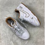 Tênis NK Dunk Low LV - Branco/Marrom