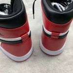Tênis NK Air Jordan 1 High - Vermelho/Preto e Branco