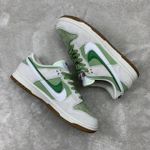 Tênis NK Dunk Low (Dois símbolos) - Verde/Branco