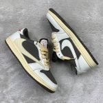 Tênis Nk Travis Scott x Air Jordan 1 Low - Olive (Alternative Swoosh)