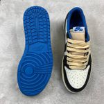 Tênis Travis Scott Jordan 1 Low - Bege/Branco/Azul