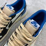 Tênis Travis Scott Jordan 1 Low - Bege/Branco/Azul