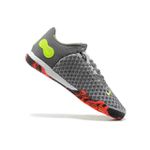 Chuteira Futsal Nike React Gato IC Elite - Cinza/Verde e Vermelho.