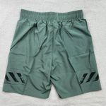 Short Adidas Dry fit - Masculino - Verde - AD40