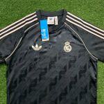 Camisa Real Madrid Edição Especial 24/25 - Torcedor Masculina 