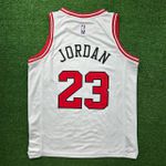 NBA Chicago Bulls Jordan #23 - 75 ANOS - Branca