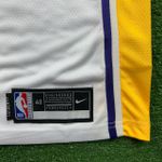 NBA Los Angeles Lakers LeBron James #6 - Jogador Silk - Branco/ Gola V