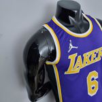 NBA Los Angeles Lakers Silk - James 6 - Especial 75 Anos Roxa