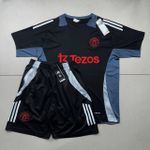 Conjunto Treino Adulto Camisa e Short Manchester United Treino 24/25 Preto/Vermelho/Cinza