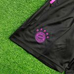 Short Bayern De Munique 23/24 Preto/verde/ROSA (ESCUDO ROSA)