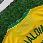 Camisa Retrô Brasil Home I 2006 - Amarela -Ronaldinho #10 - Masculina