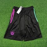 Short Bayern De Munique 23/24 Preto/verde/ROSA (ESCUDO ROSA)