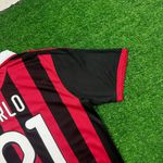 Camisa Retrô AC Milan Home I Pirlo #21 09/10 - Vermelha e Preta