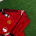 Camisa Manga Longa Manchester United Home I 25/26 - Vermelha - Adidas - Torcedor Masculina