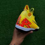 Chuteira Society Nike Air Zoom Mercurial Vapor 16 Pro Mbappé (TF)