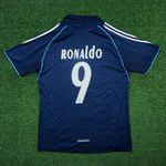 Camisa Retrô Real Madrid Away II 05/06 - Ronaldo #9 - Azul Marinho - Torcedor Masculina