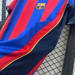 Camisa Retrô Barcelona Home I 01/02 - Azul/Vermelha - Masculina