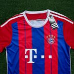Camisa Retrô Bayern de Munique Home I 14/15 - Schweinsteiger #31 - Vermelha/Azul - Masculina
