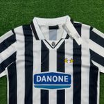 Camisa Juventus Retrô Home I 94/95 - Listrada Preta/Branca - Masculina