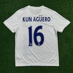 Camisa Retrô Manchester City Third III 13/14 - Branca - Kun Agüero #16 - Masculina
